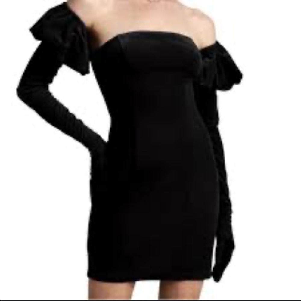 NWT Avec Les Filles velvet strapless with detached puffed sleeve size Small